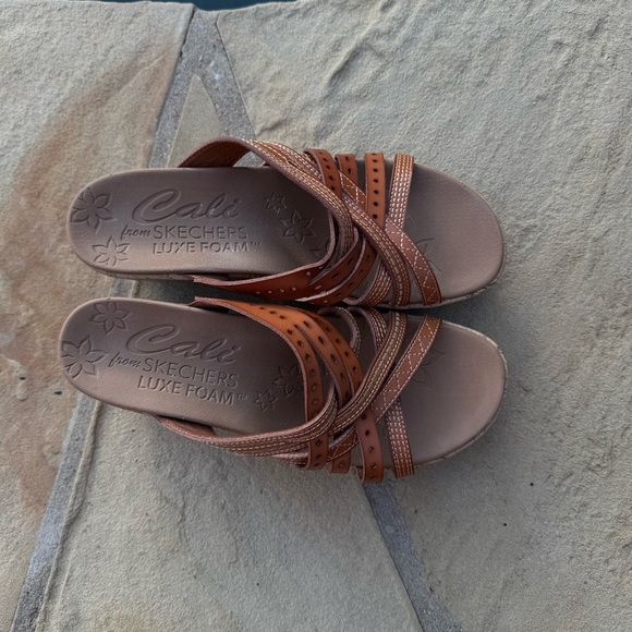 Cali Skechers Cognac Sandals with Luxe Foam - Picture 5 of 14